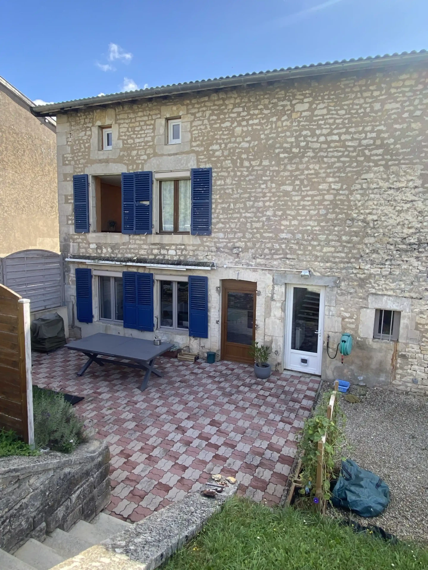 rc fermelec maison fenetres portes vitrées volet battant bleu avant 1